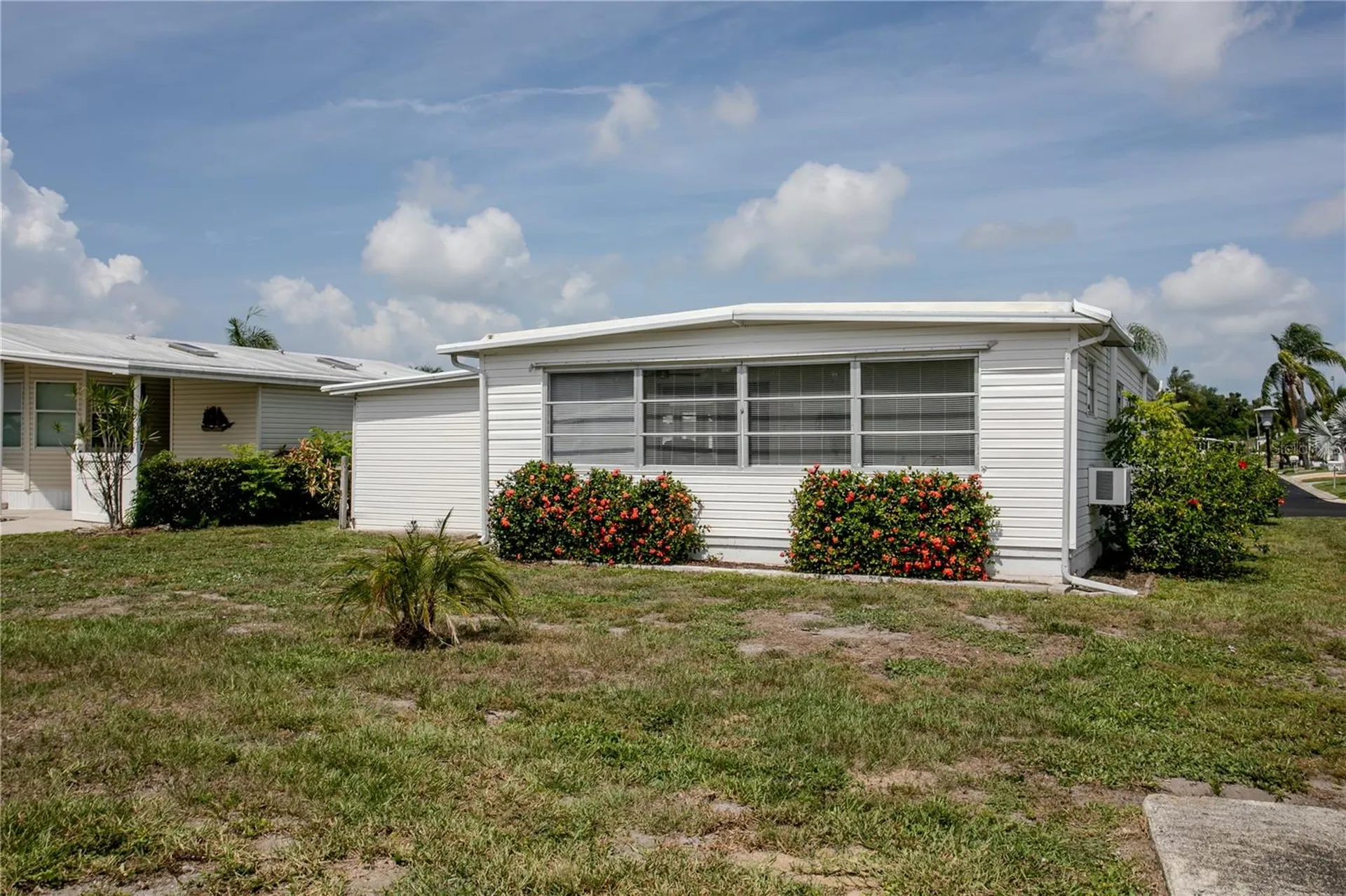 115 White Oak Way Sarasota FL 34237