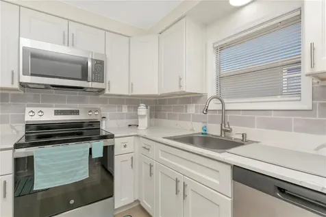 115 White Oak Way Sarasota FL 34237