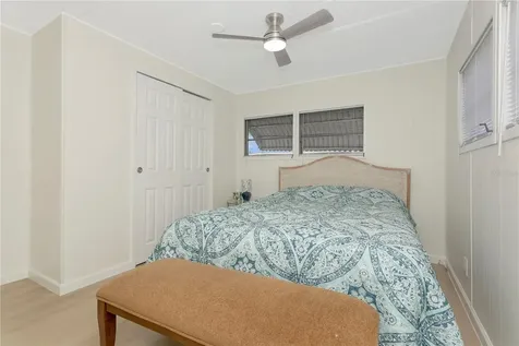 115 White Oak Way Sarasota FL 34237