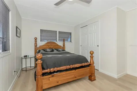 115 White Oak Way Sarasota FL 34237