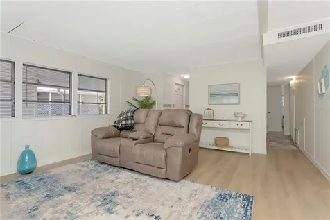 115 White Oak Way Sarasota FL 34237