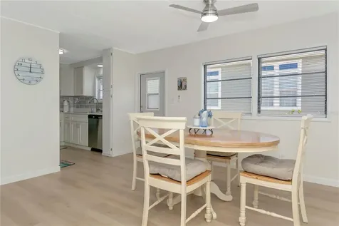 115 White Oak Way Sarasota FL 34237