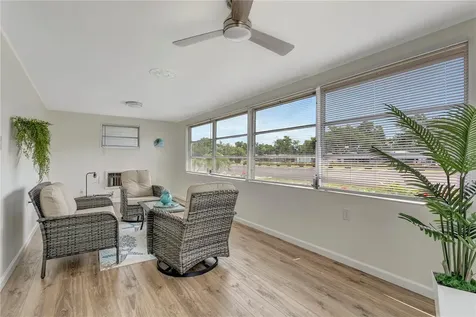 115 White Oak Way Sarasota FL 34237