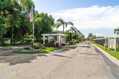 115 White Oak Way Sarasota FL 34237