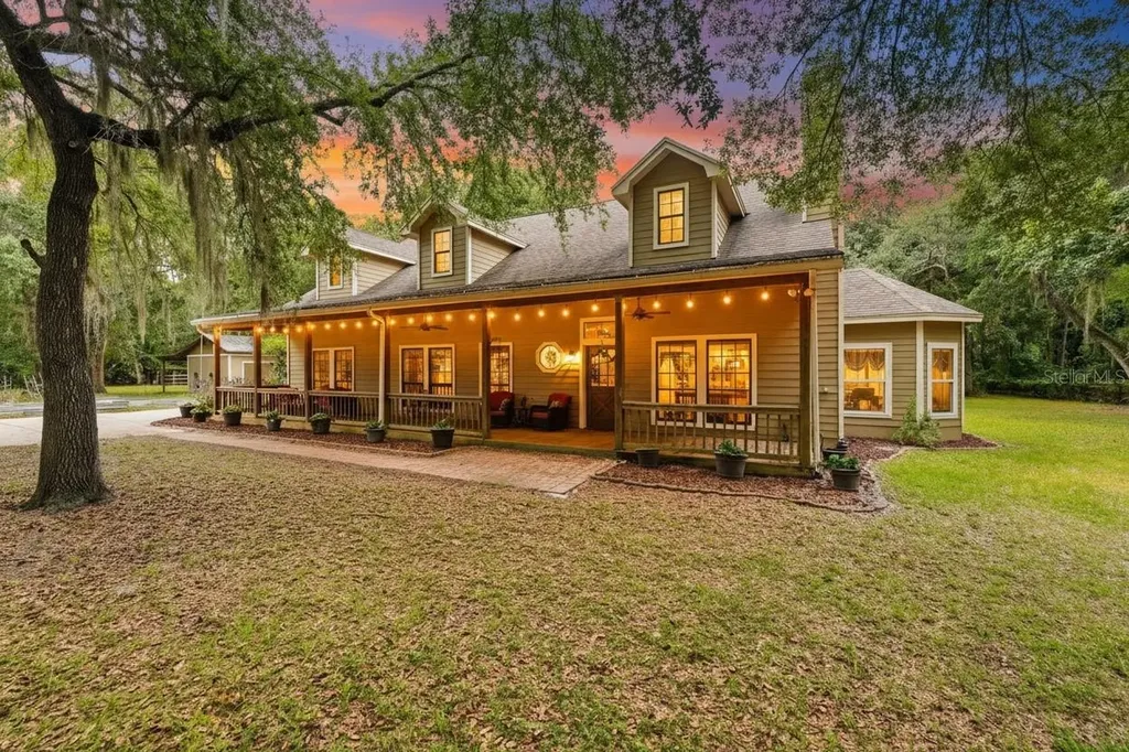 381 N Jungle Road Geneva FL 32732