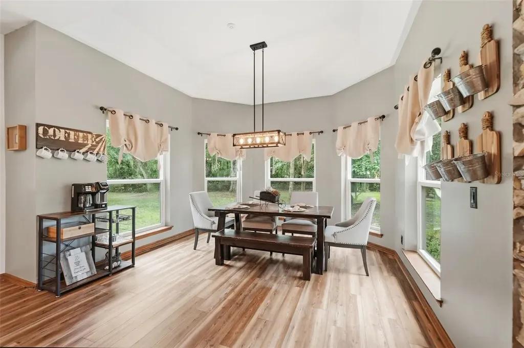 381 N Jungle Road Geneva FL 32732