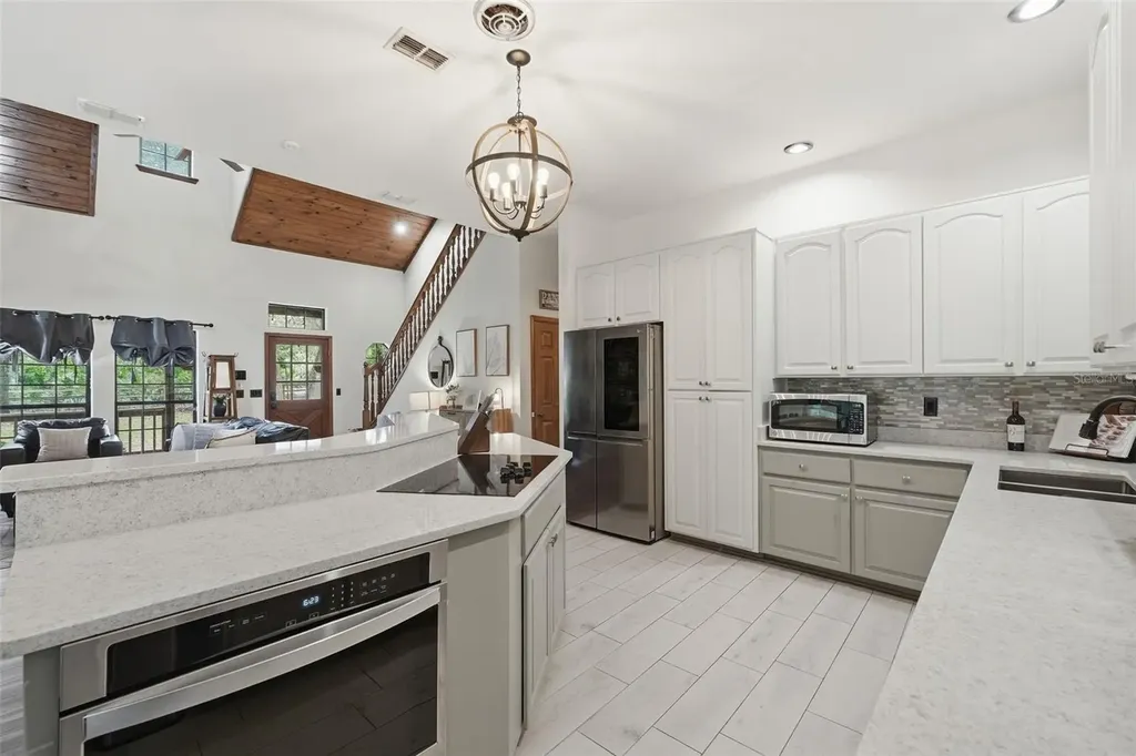 381 N Jungle Road Geneva FL 32732