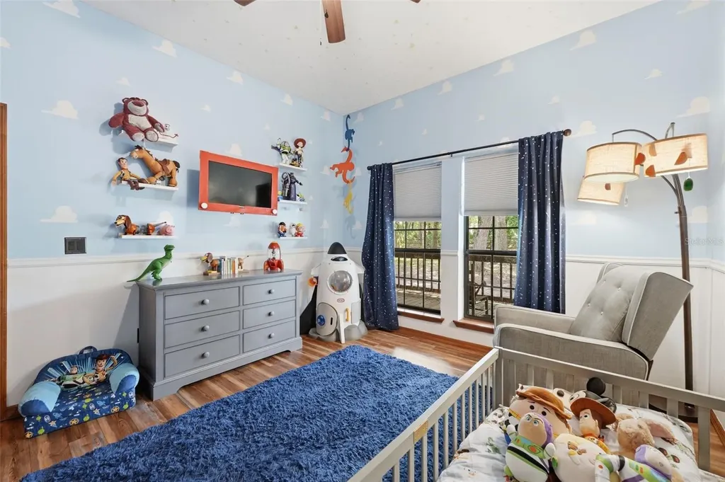 381 N Jungle Road Geneva FL 32732