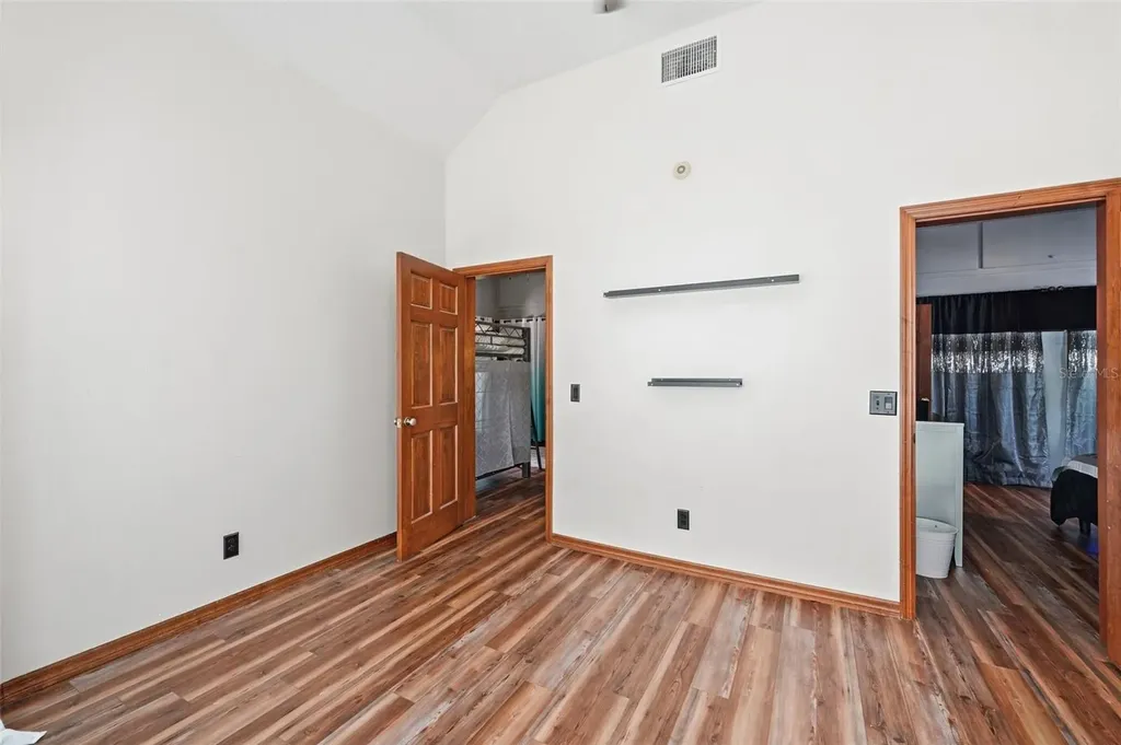 381 N Jungle Road Geneva FL 32732