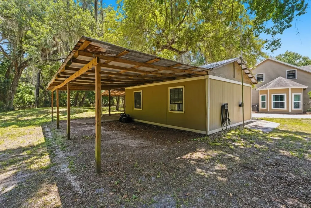 381 N Jungle Road Geneva FL 32732