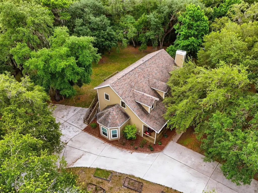 381 N Jungle Road Geneva FL 32732