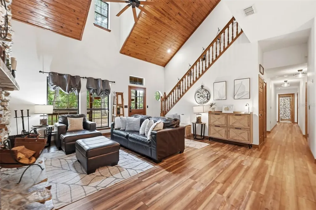 381 N Jungle Road Geneva FL 32732