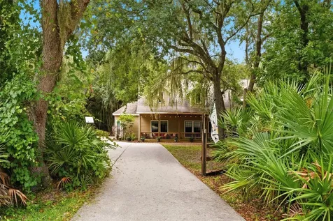 381 N Jungle Road Geneva FL 32732
