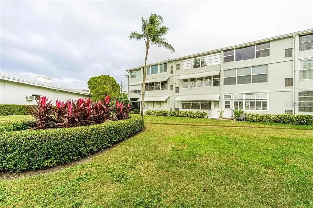 1898 Shore Drive S South Pasadena FL 33707