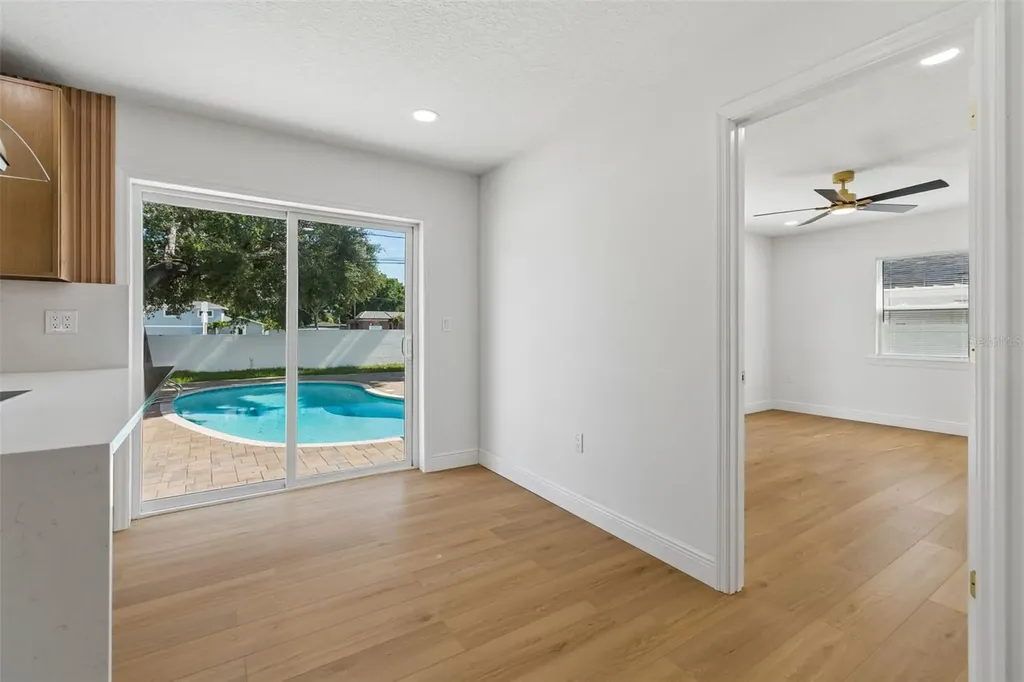 2102 W Ferris Avenue Tampa FL 33603