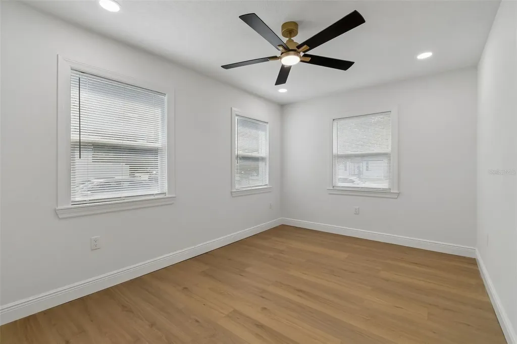 2102 W Ferris Avenue Tampa FL 33603