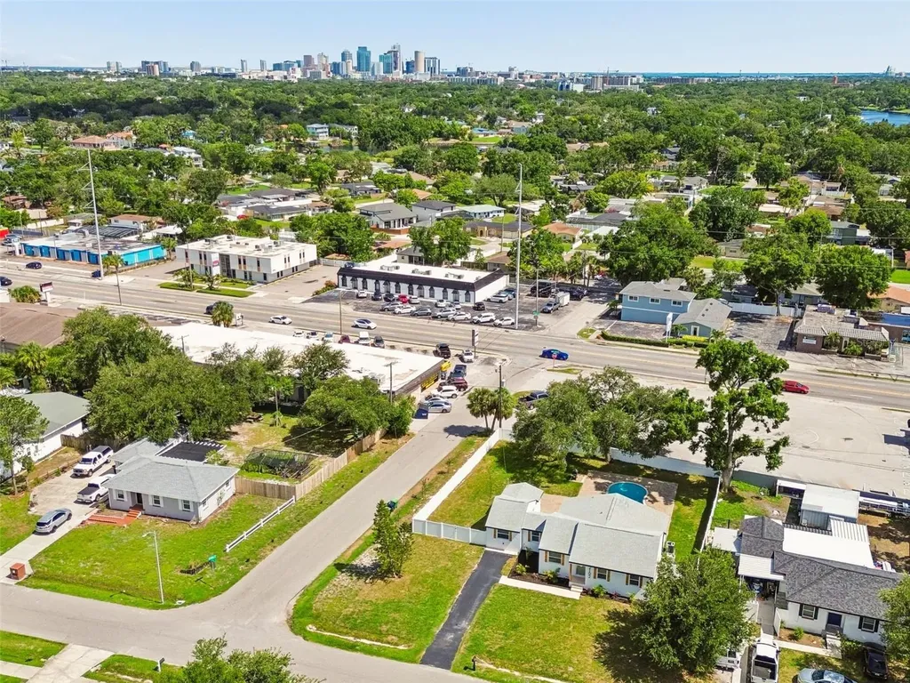 2102 W Ferris Avenue Tampa FL 33603