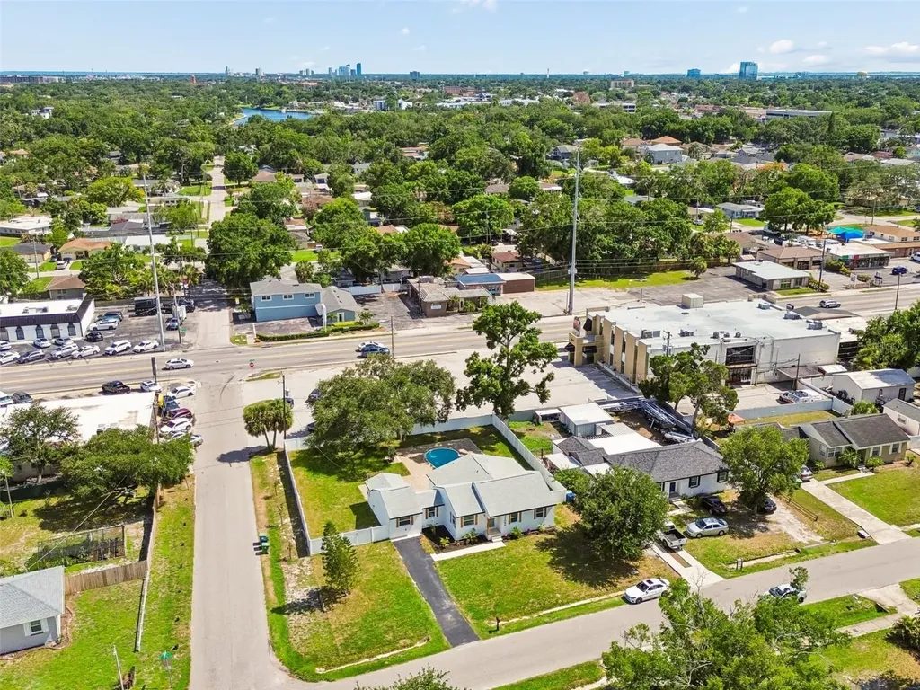 2102 W Ferris Avenue Tampa FL 33603