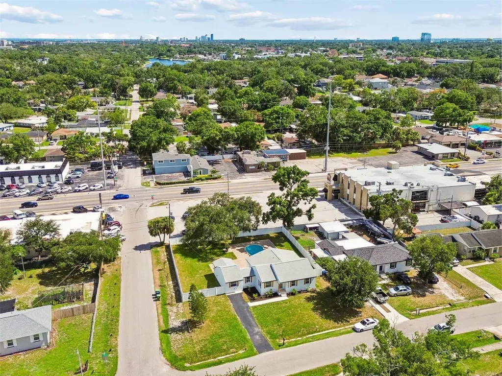 2102 W Ferris Avenue Tampa FL 33603