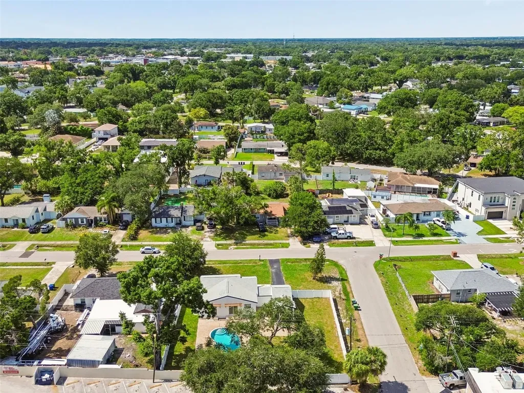 2102 W Ferris Avenue Tampa FL 33603