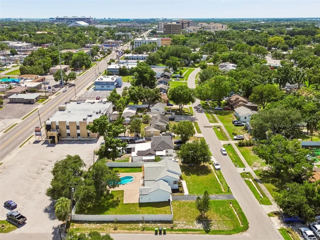 2102 W Ferris Avenue Tampa FL 33603