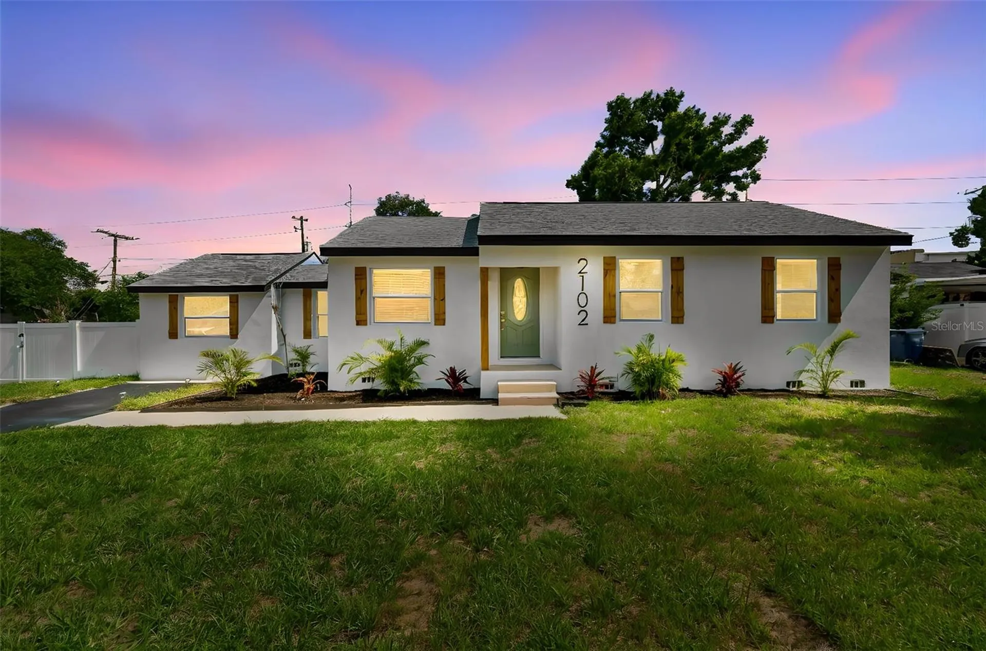 2102 W Ferris Avenue Tampa FL 33603