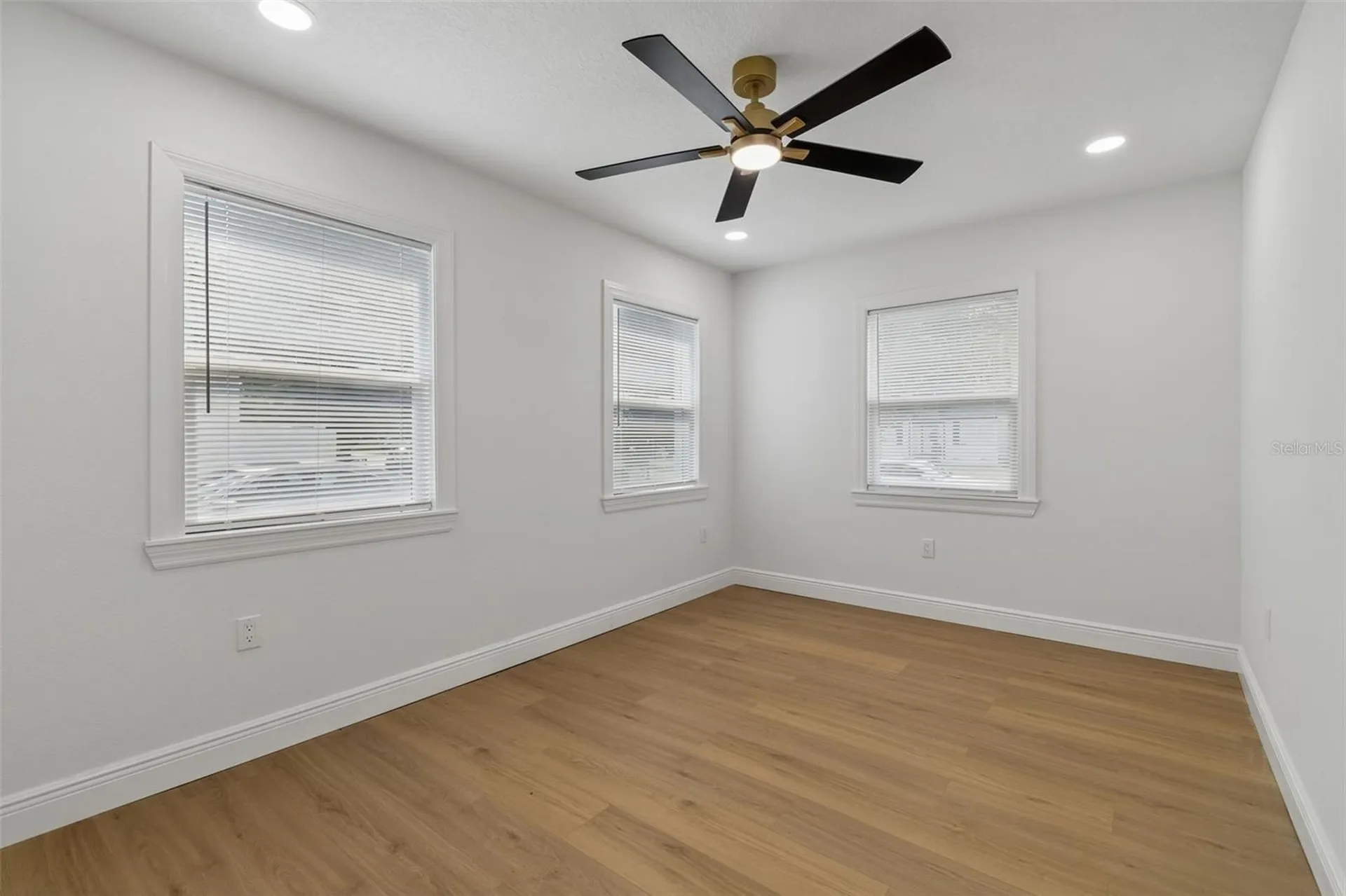 2102 W Ferris Avenue Tampa FL 33603