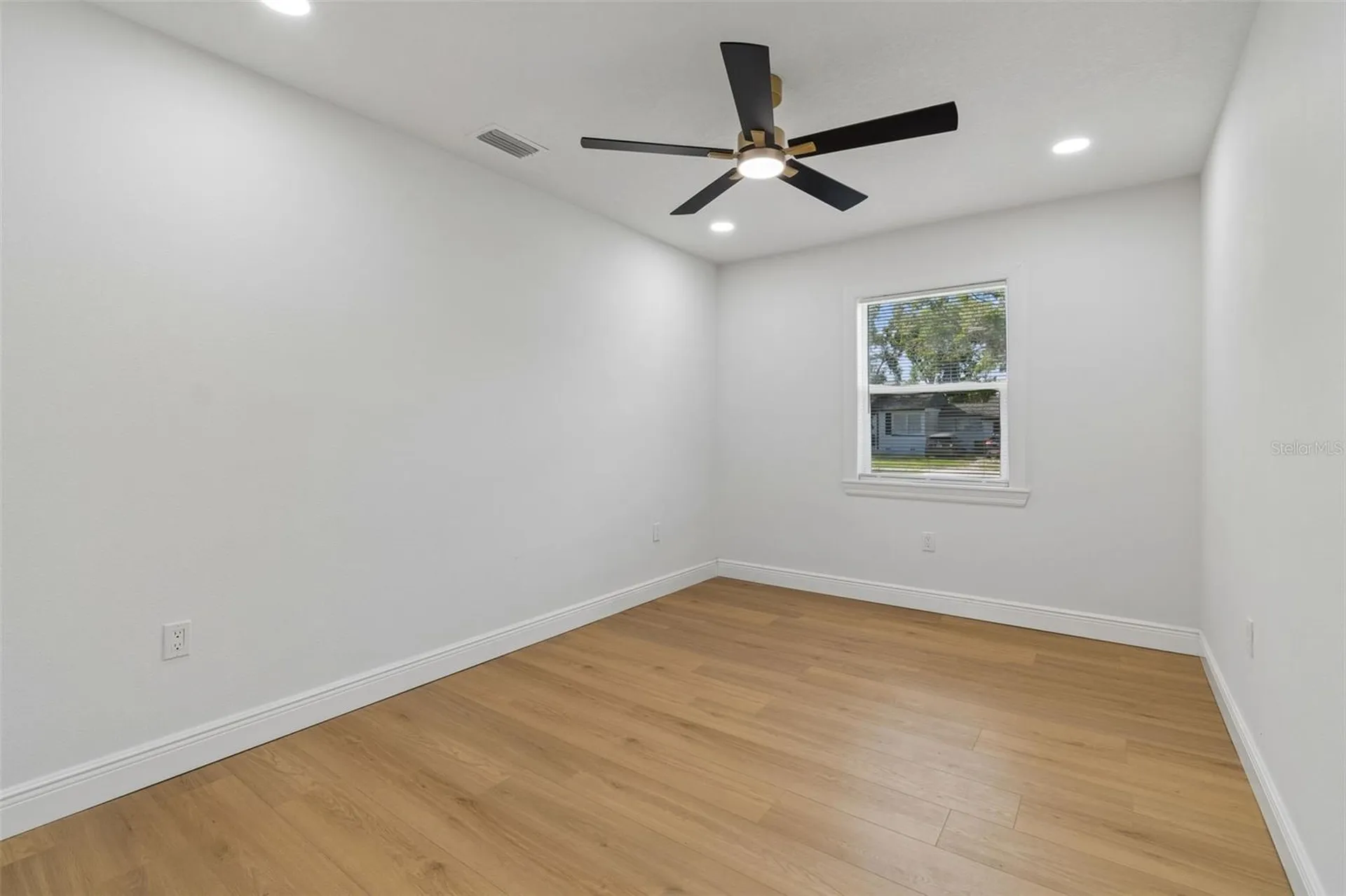 2102 W Ferris Avenue Tampa FL 33603