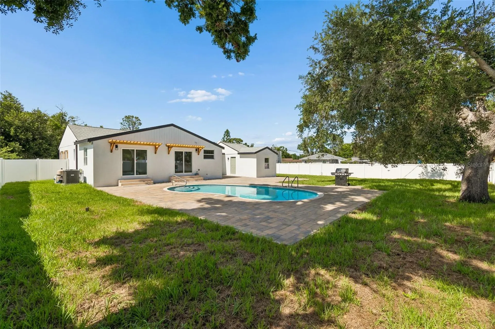 2102 W Ferris Avenue Tampa FL 33603