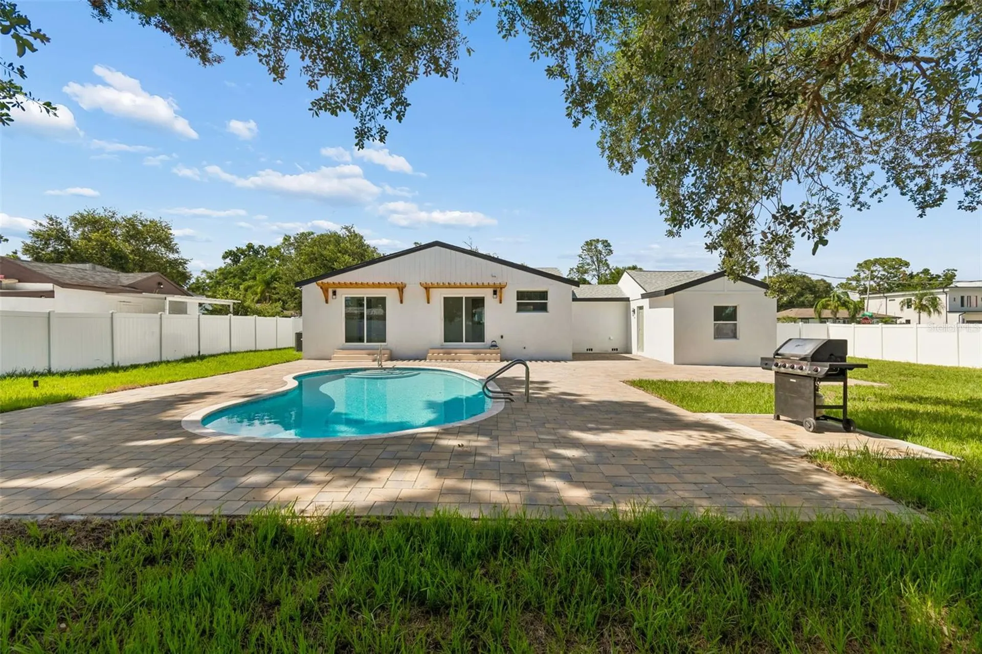 2102 W Ferris Avenue Tampa FL 33603