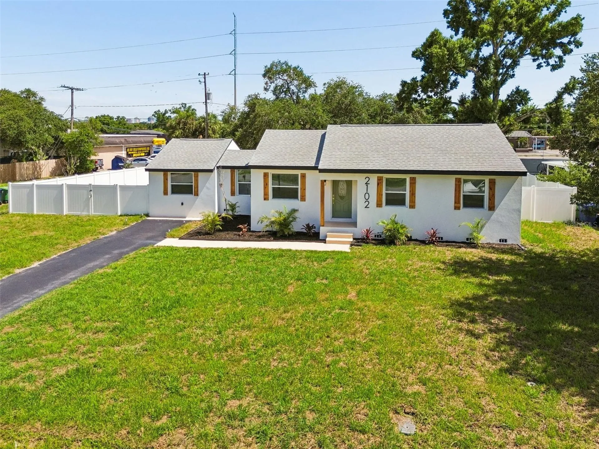 2102 W Ferris Avenue Tampa FL 33603