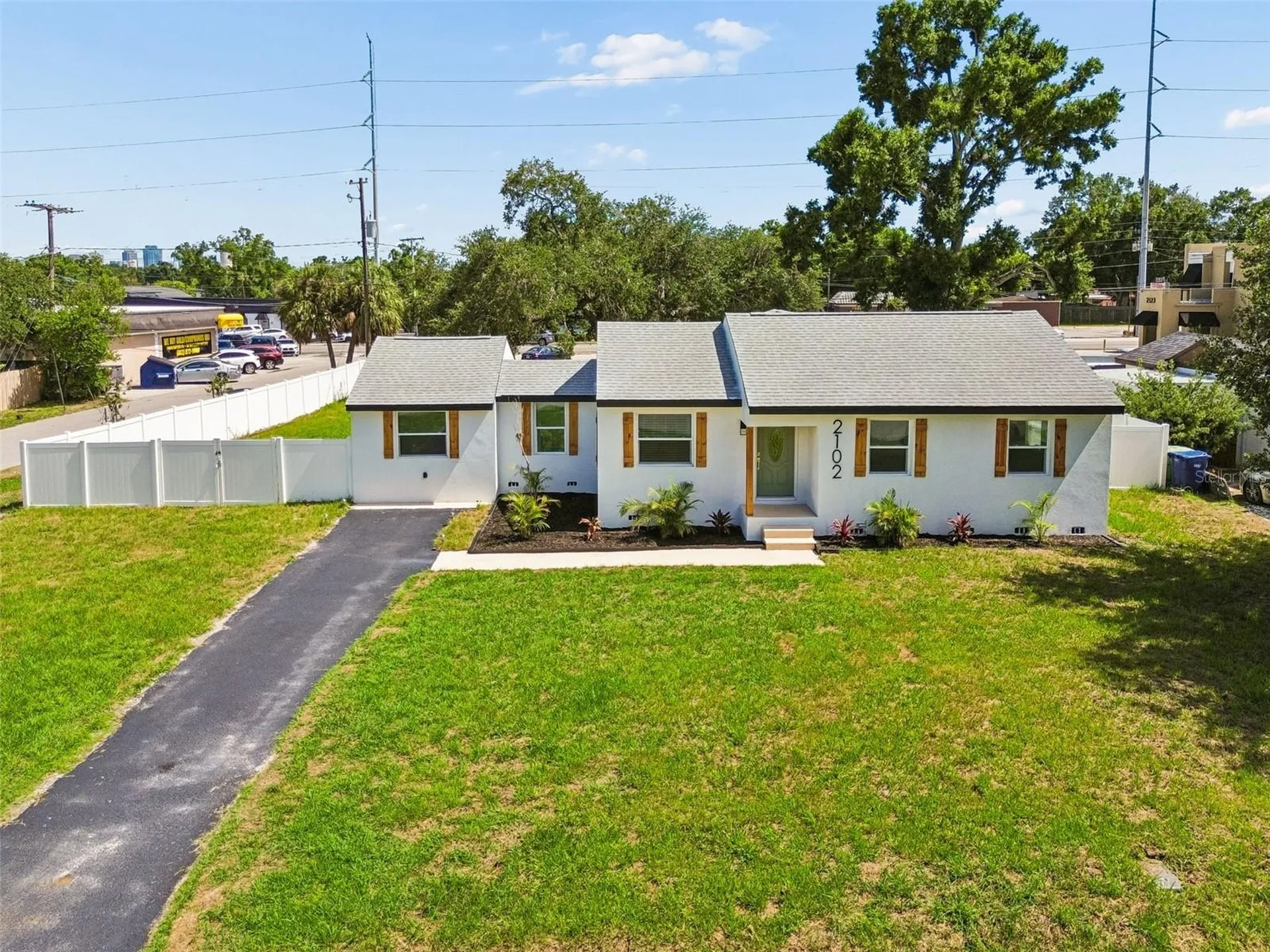 2102 W Ferris Avenue Tampa FL 33603
