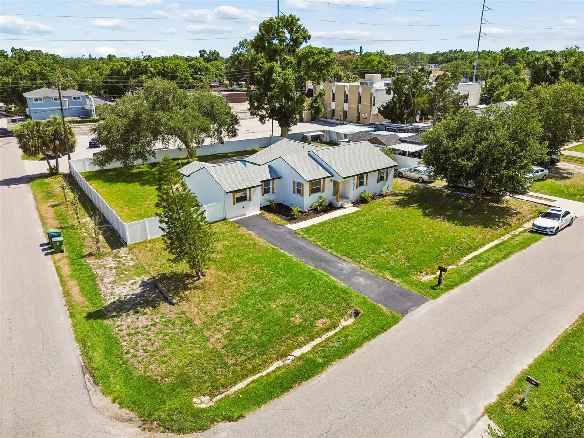 2102 W Ferris Avenue Tampa FL 33603
