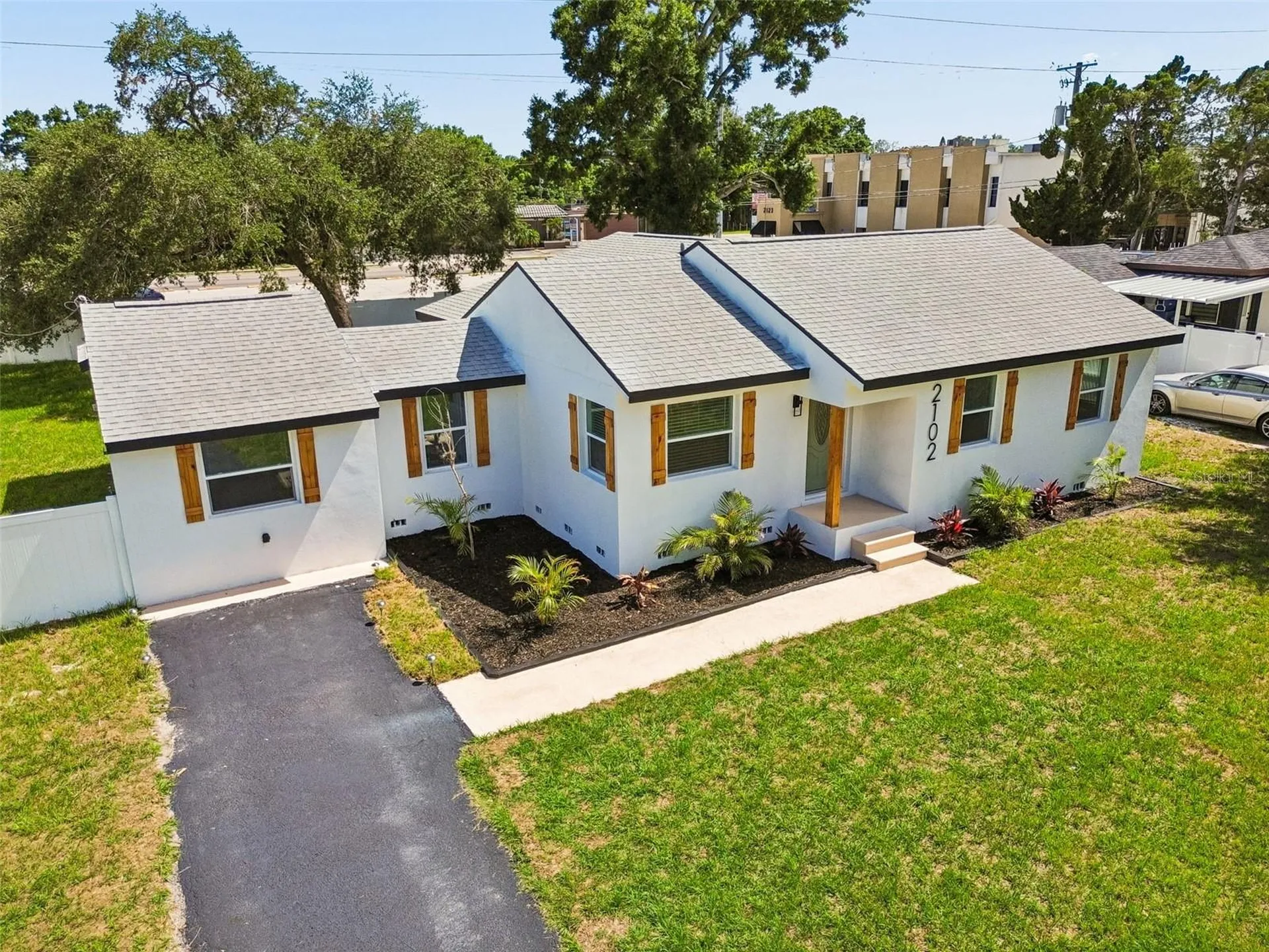 2102 W Ferris Avenue Tampa FL 33603