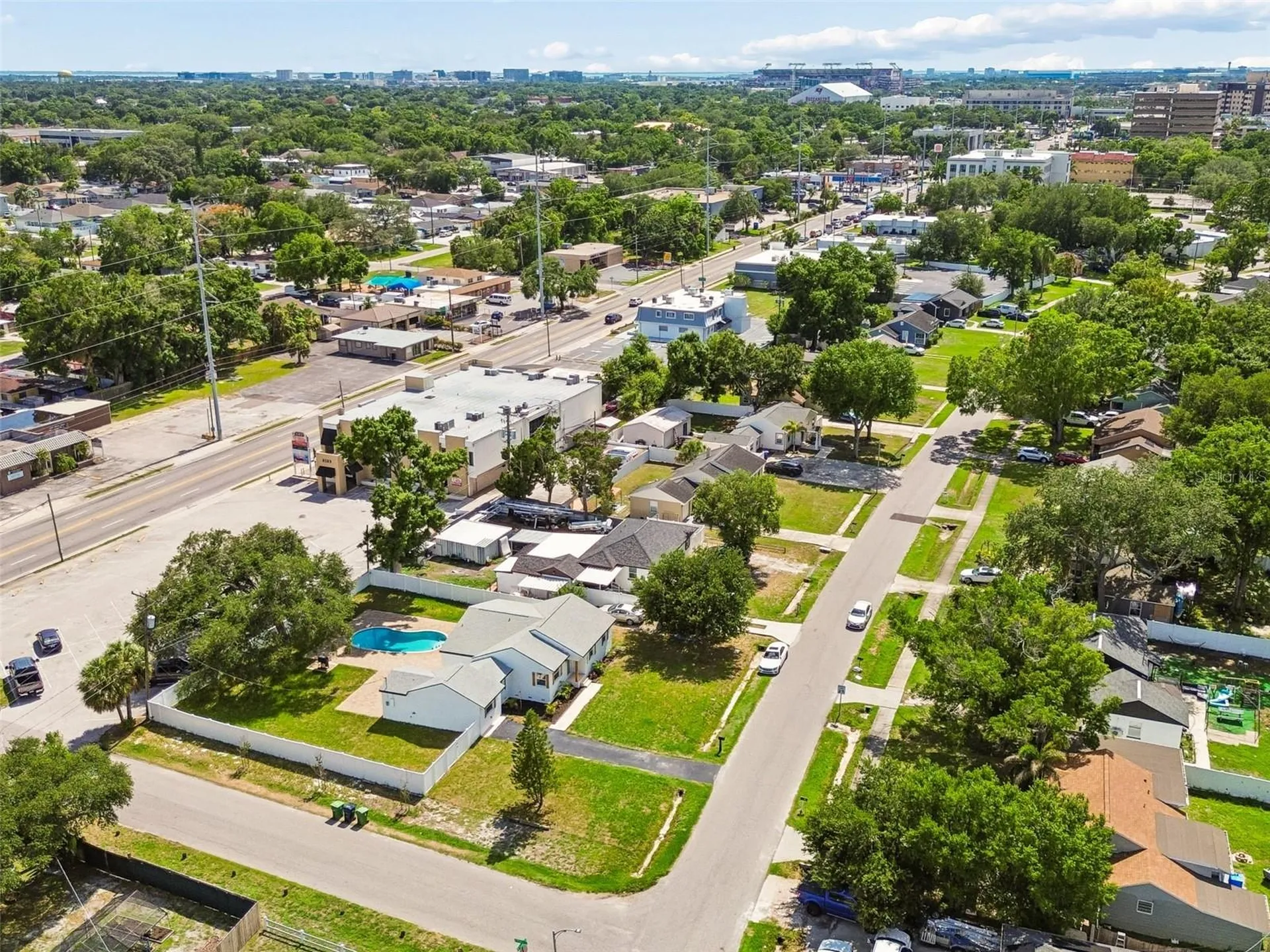 2102 W Ferris Avenue Tampa FL 33603