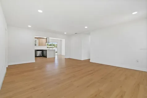 2102 W Ferris Avenue Tampa FL 33603