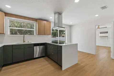 2102 W Ferris Avenue Tampa FL 33603