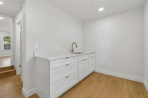 2102 W Ferris Avenue Tampa FL 33603