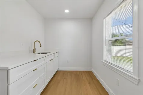 2102 W Ferris Avenue Tampa FL 33603