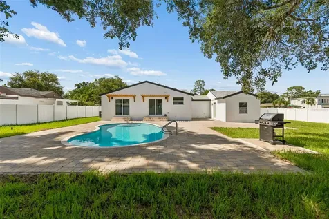 2102 W Ferris Avenue Tampa FL 33603