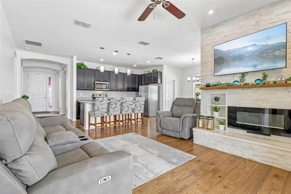 168 Seville Drive Davenport FL 33837