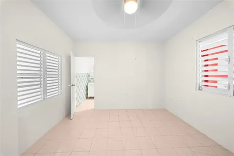 214 Calle Jose Gautier Parcelas Marueño Ponce PR 00728