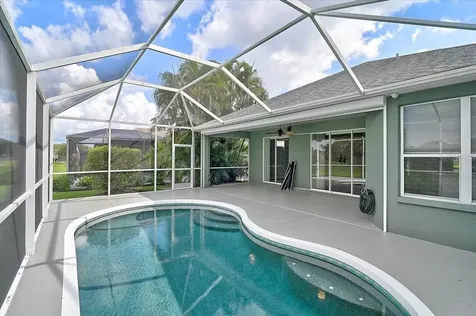 10647 Old Grove Circle Bradenton FL 34212