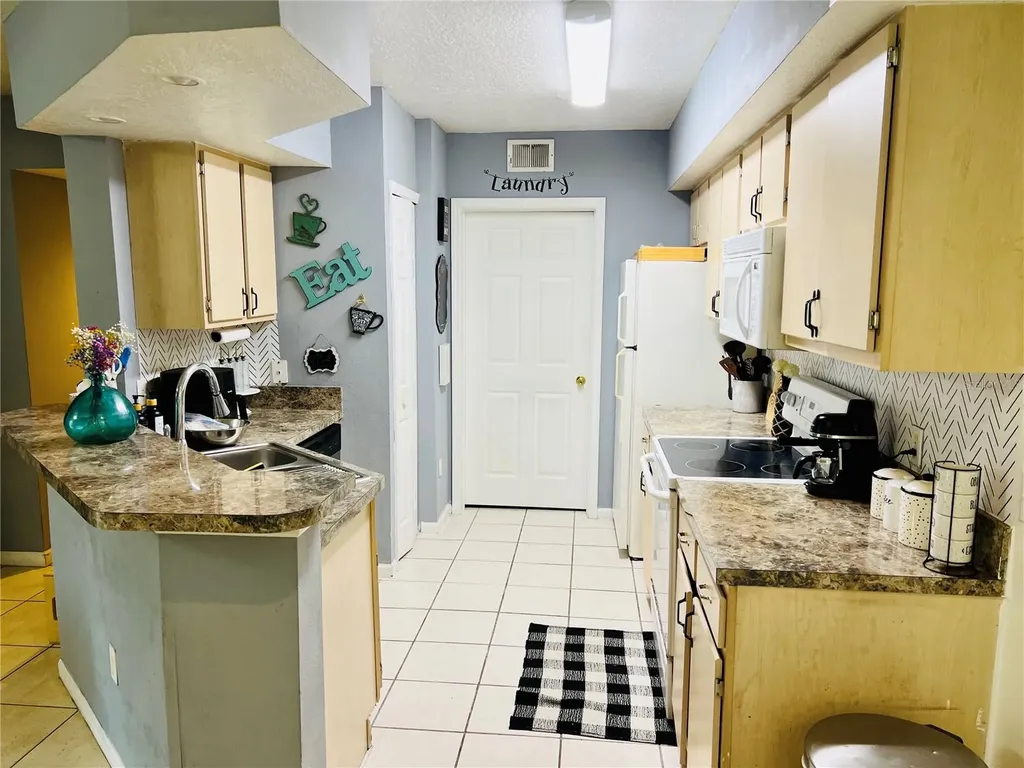 737 Crest Pines Drive Orlando FL 32828
