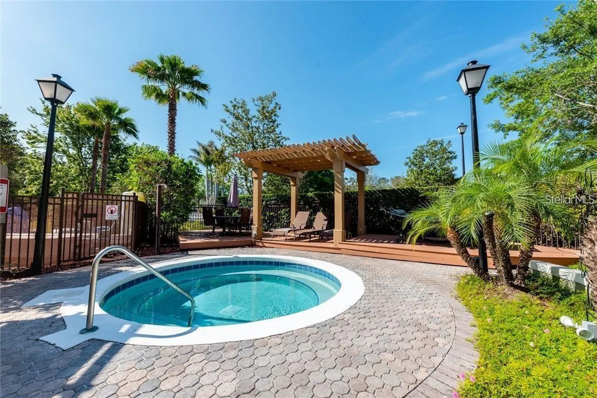 737 Crest Pines Drive Orlando FL 32828