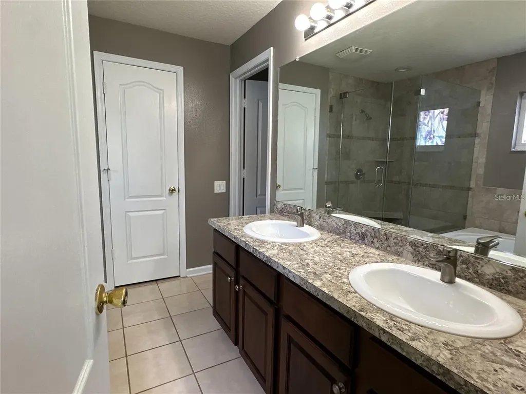 30747 Burleigh Drive Wesley Chapel FL 33543