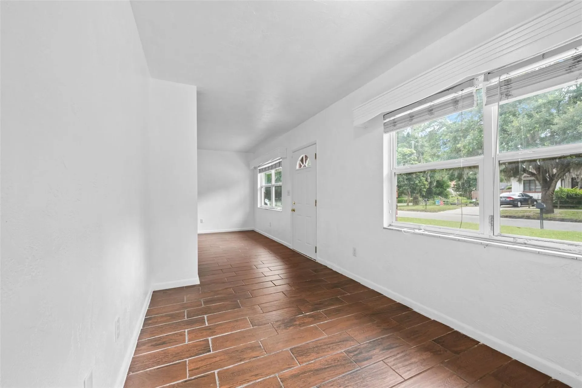 106 N Kentucky Avenue Deland FL 32724