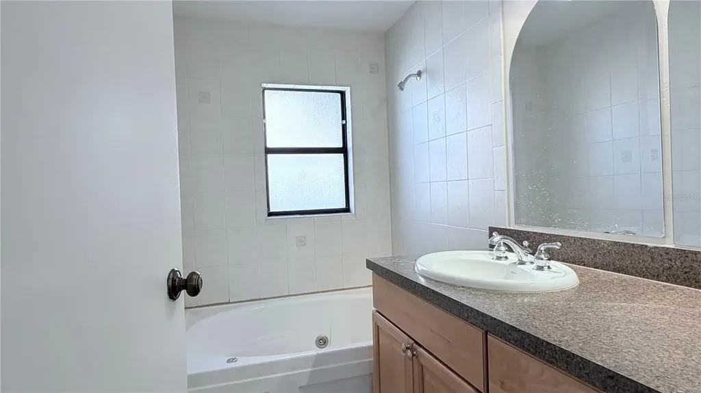 11803 Classic Lake Way Tampa FL 33635