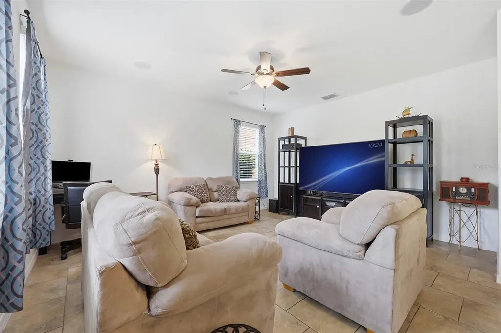 2366 Sequoia Way Davenport FL 33896