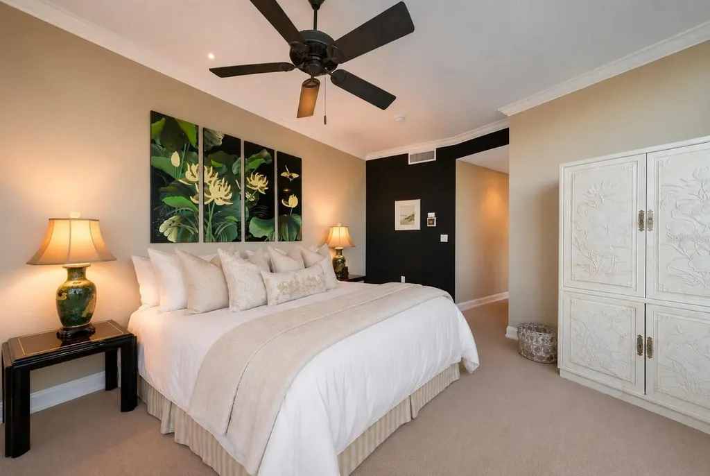 136 Golden Gate Point Sarasota FL 34236